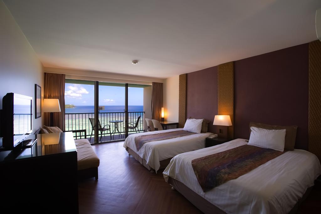 Guam Reef Hotel Tumon Exteriör bild