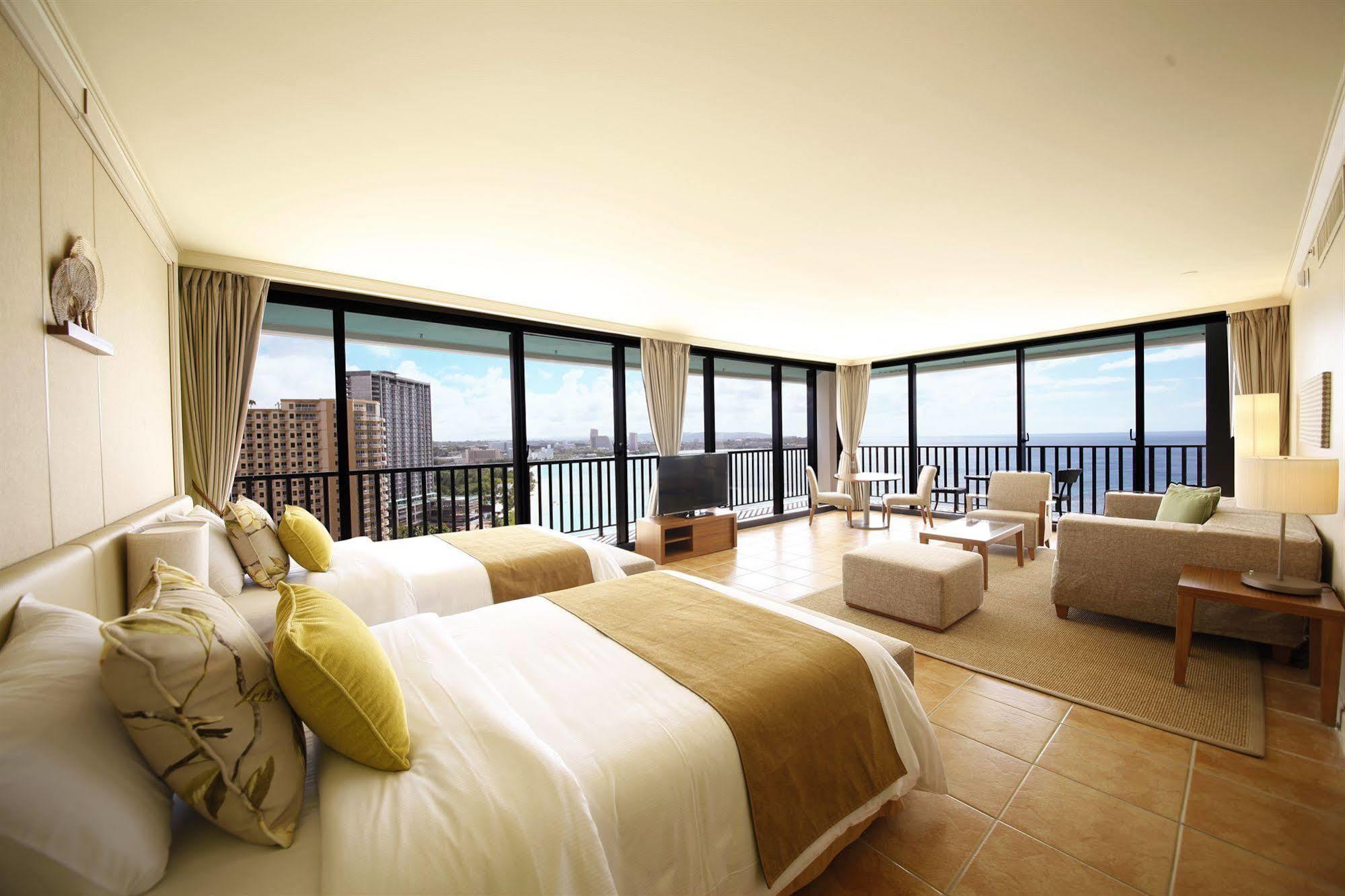 Guam Reef Hotel Tumon Exteriör bild